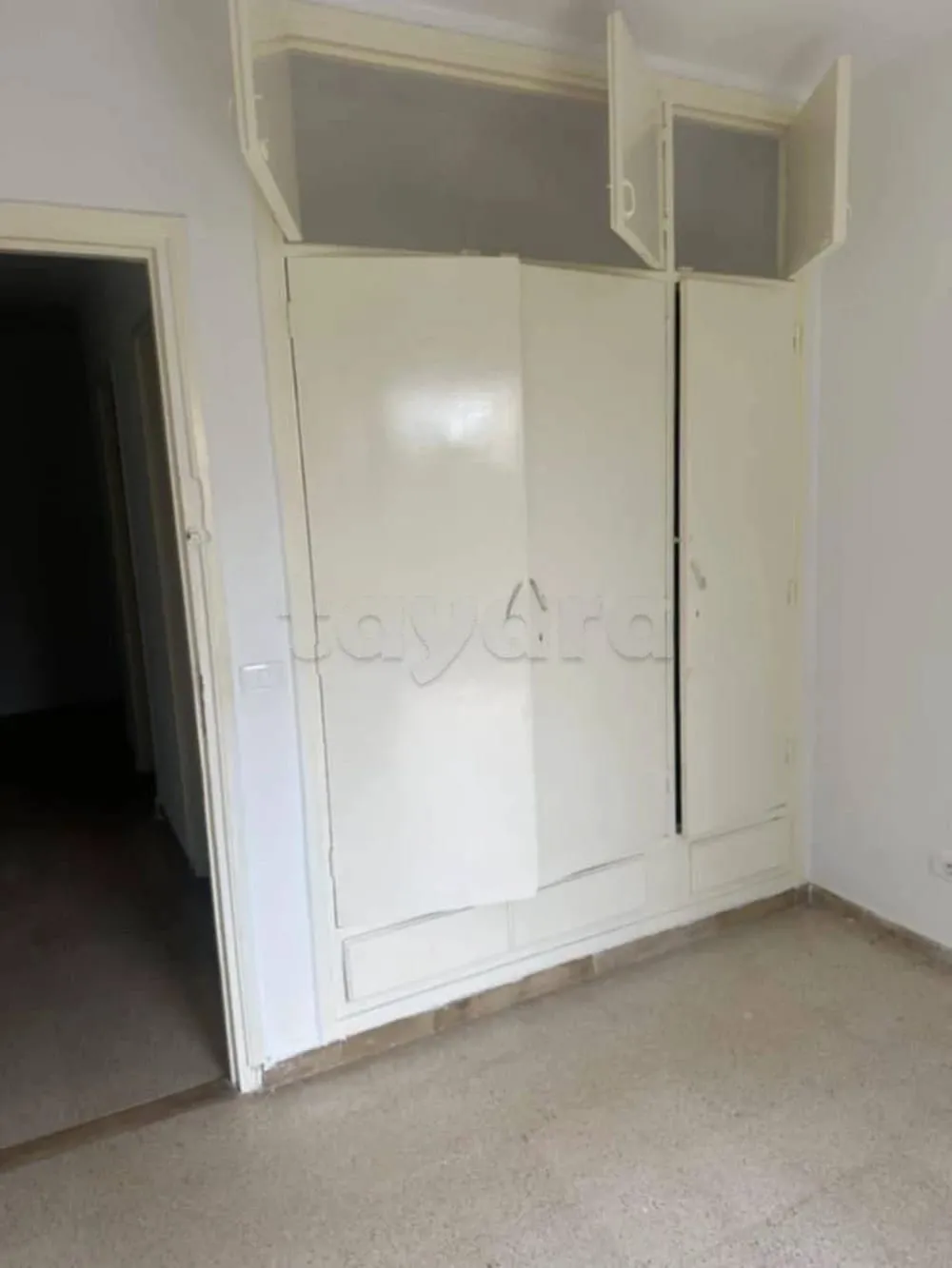 un appartement s+2 au 4éme étage(sans ascenseur) a louer a Manzah 9 En face STEG