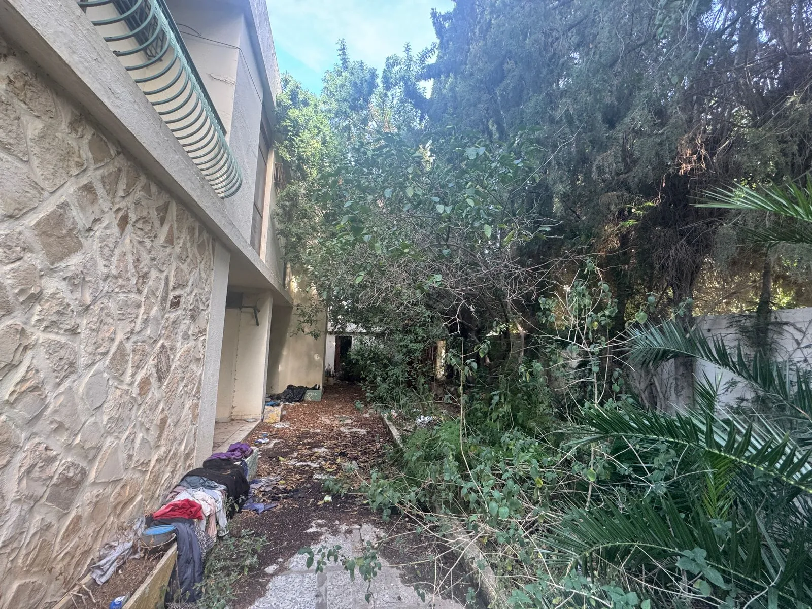 Villa de coin avec grand potentiel à Menzah 1