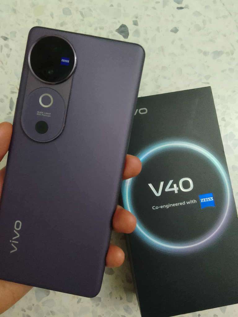 vivo v40