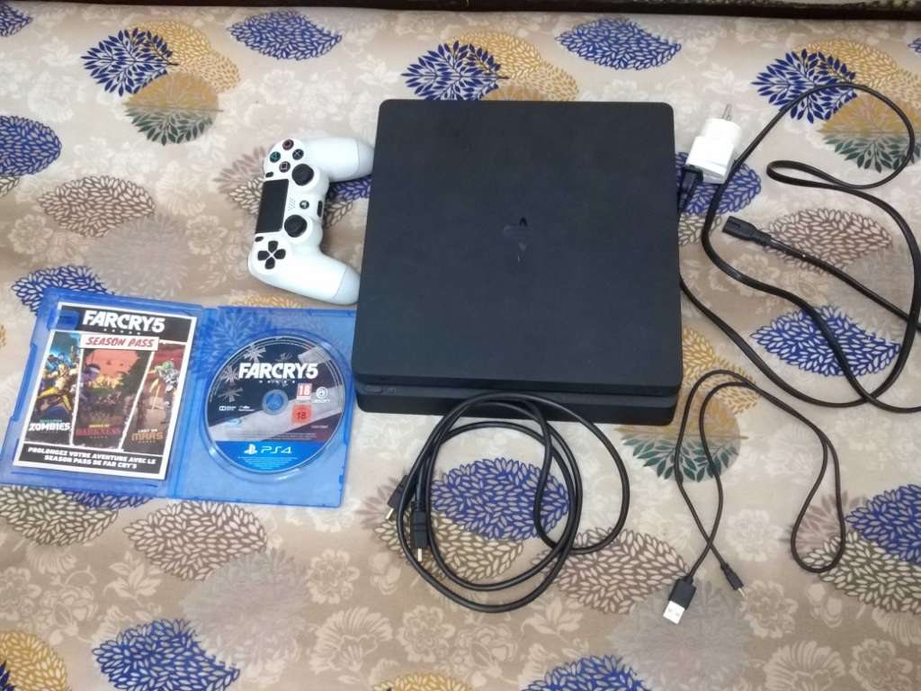 ps4 slim 