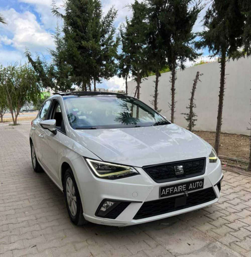 🚘 Seat Ibiza Style 2021 🚘
          🔁 on accepte l'échange Année : 2021.Première main 130.000 km
 