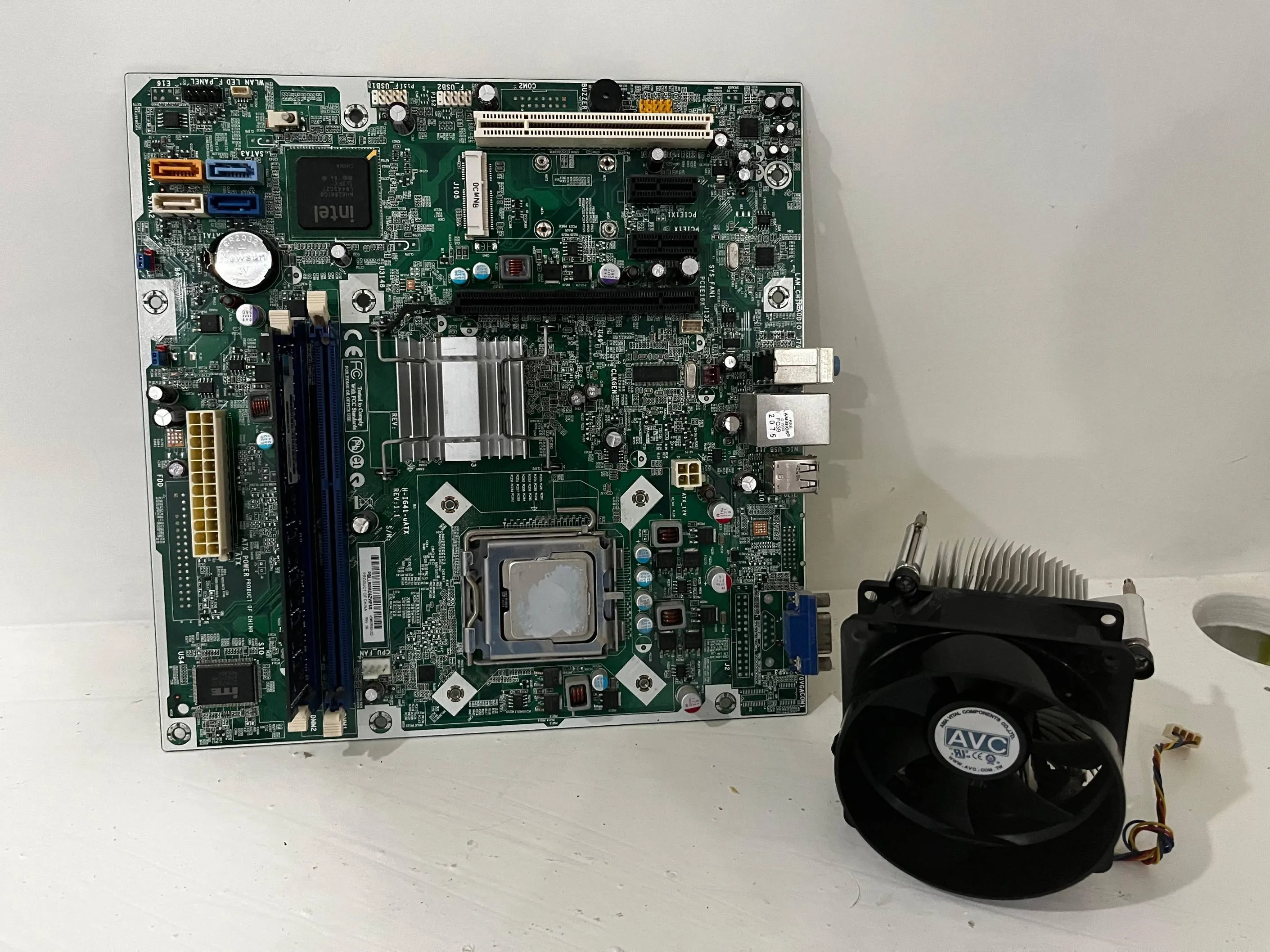 💥 Kit PC complet à petit prix – 100 DT seulement !