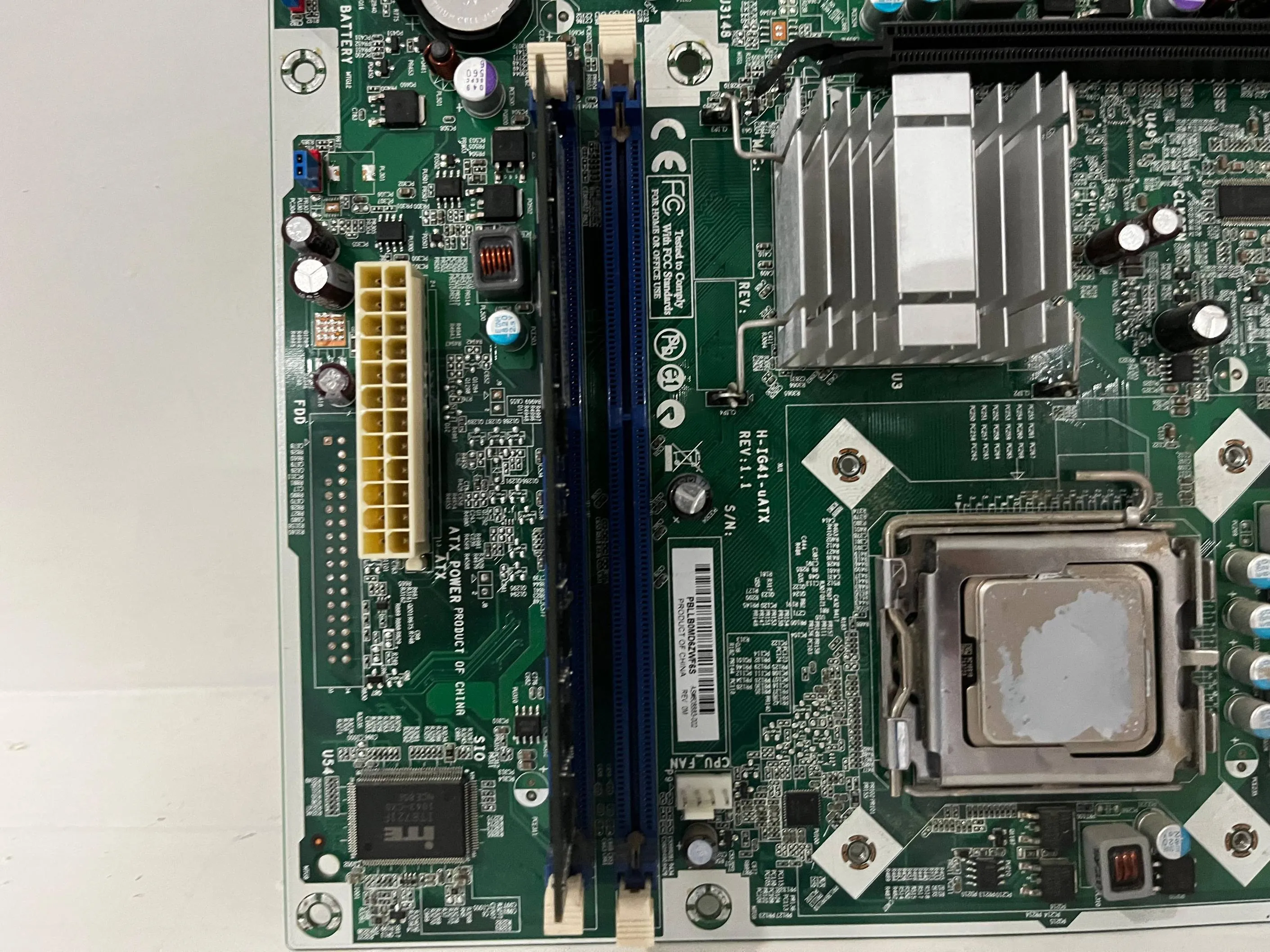 💥 Kit PC complet à petit prix – 100 DT seulement !