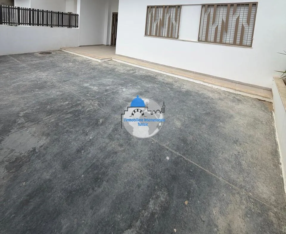 Location annuelle : Appartement de luxe en S+2 à -Sahloul 4