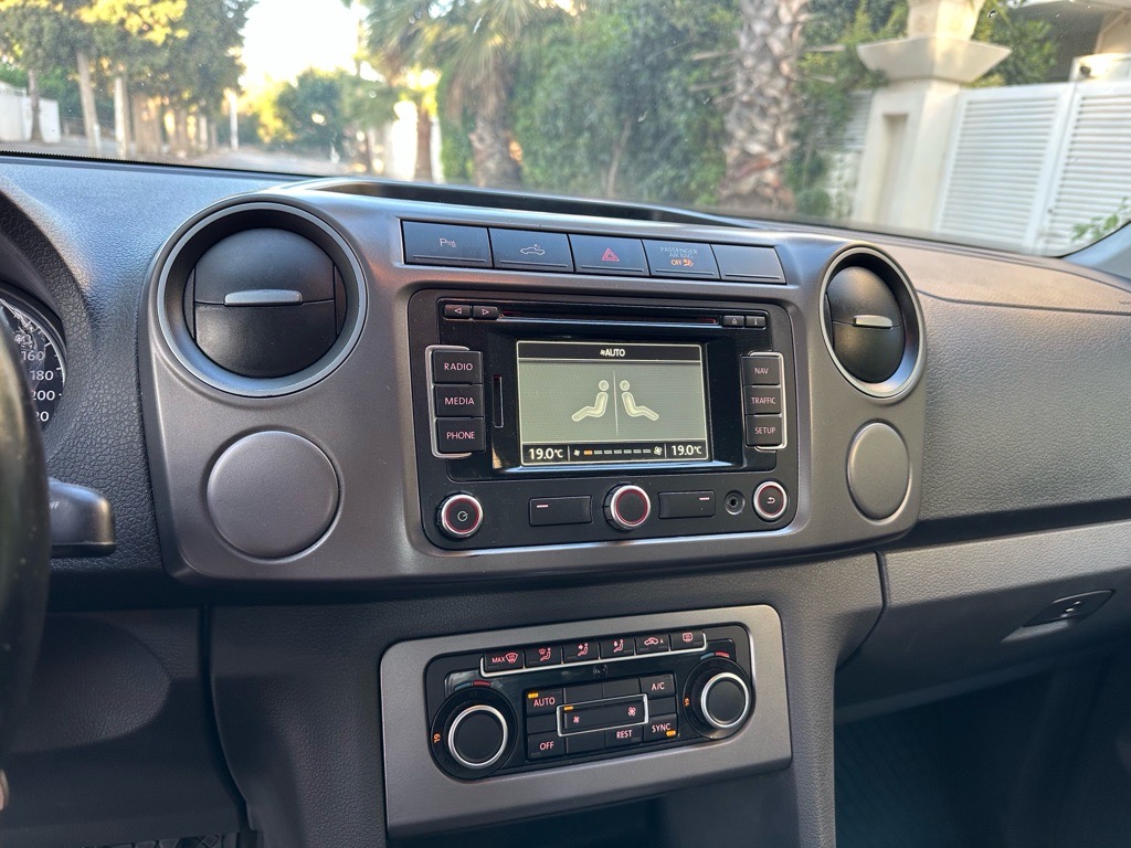 Tres propre  Amarok highlin plus importè bva full options double turbo