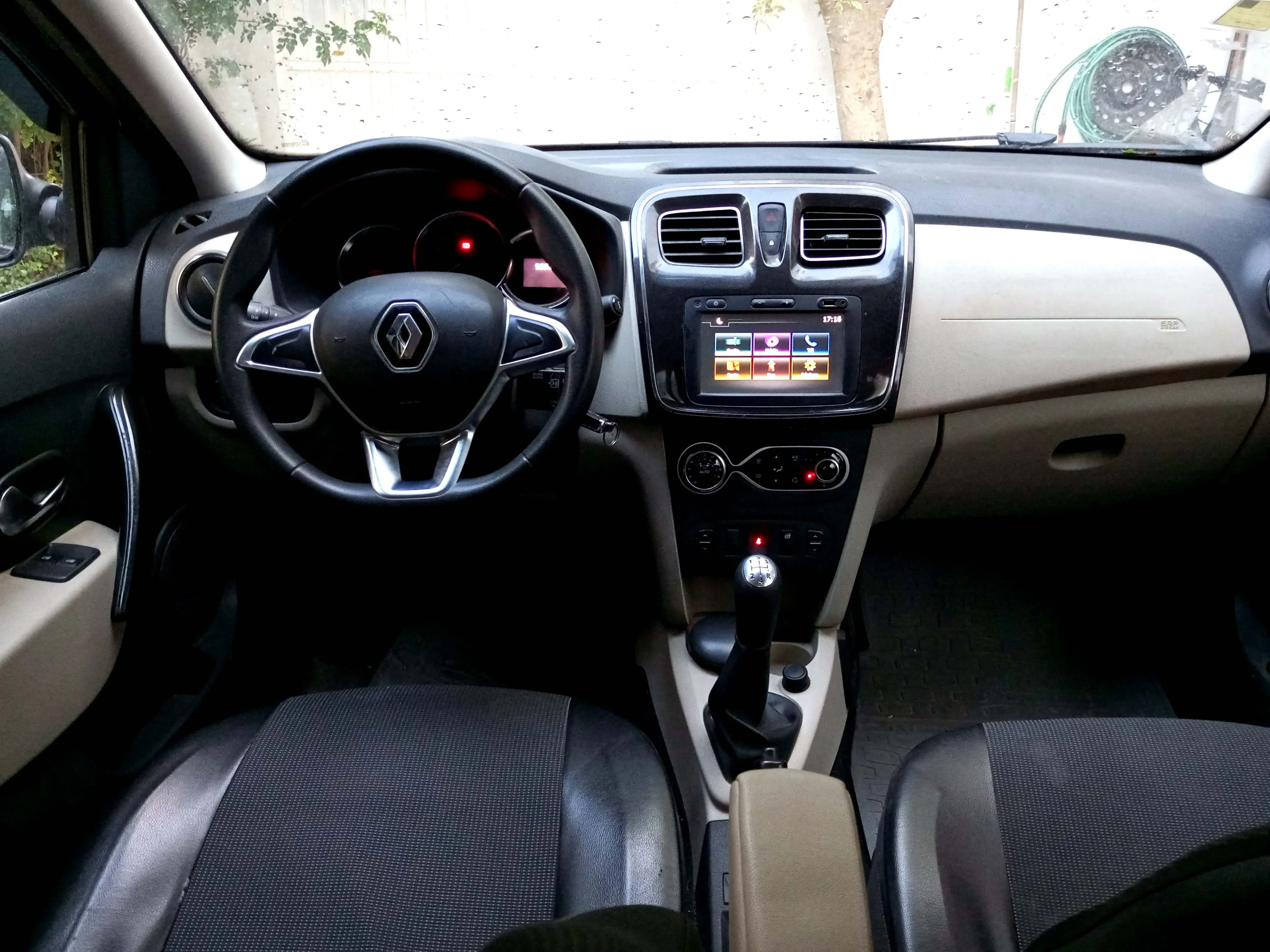 Renault symbol Élégance 50km série 198