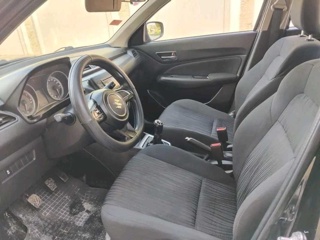 SUZUKI DZAIR GL PREMIÈRE MAIN EN EXCELLENT ÉTAT 