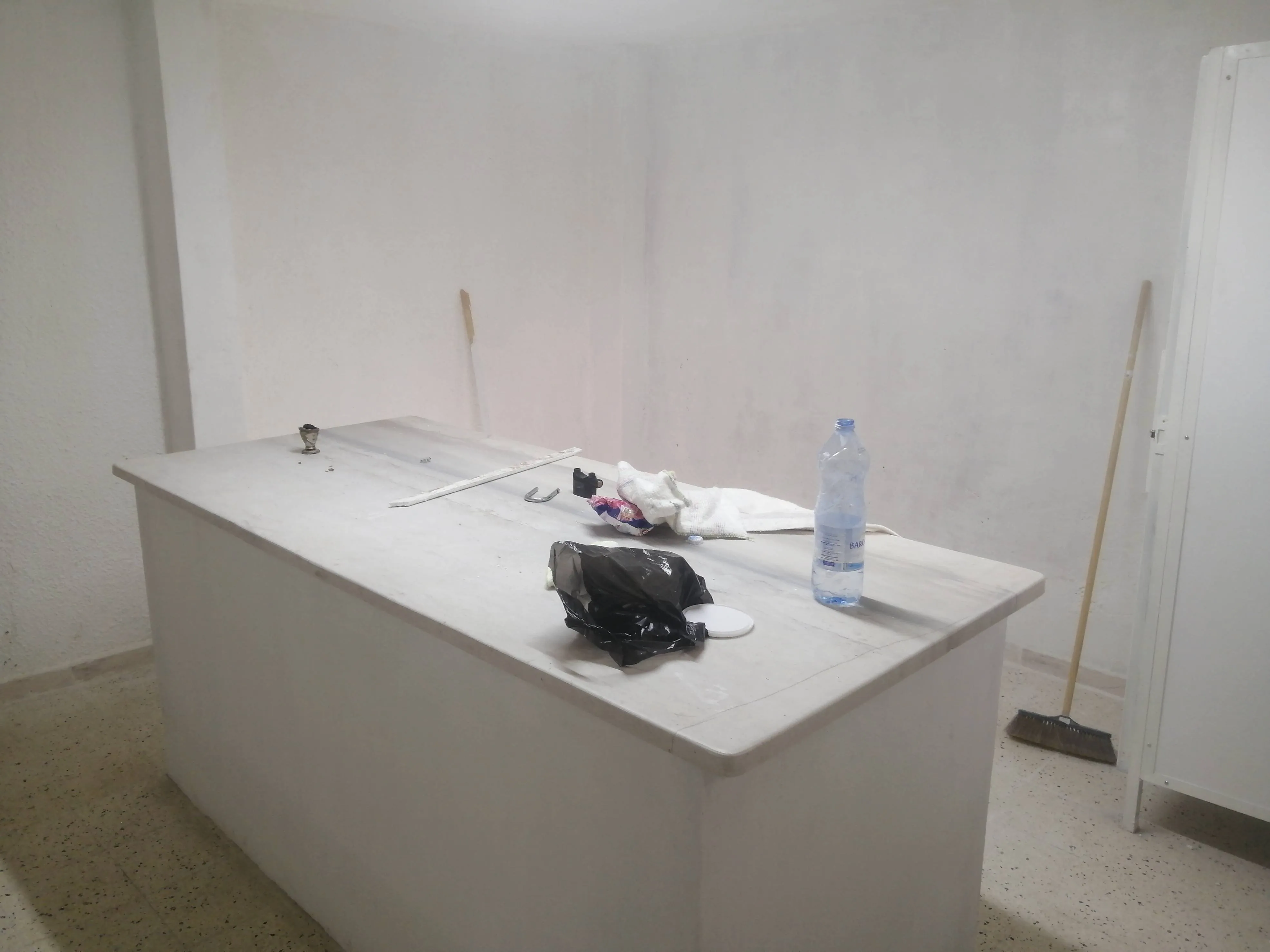 A louer garage ksar said 2 bardo 