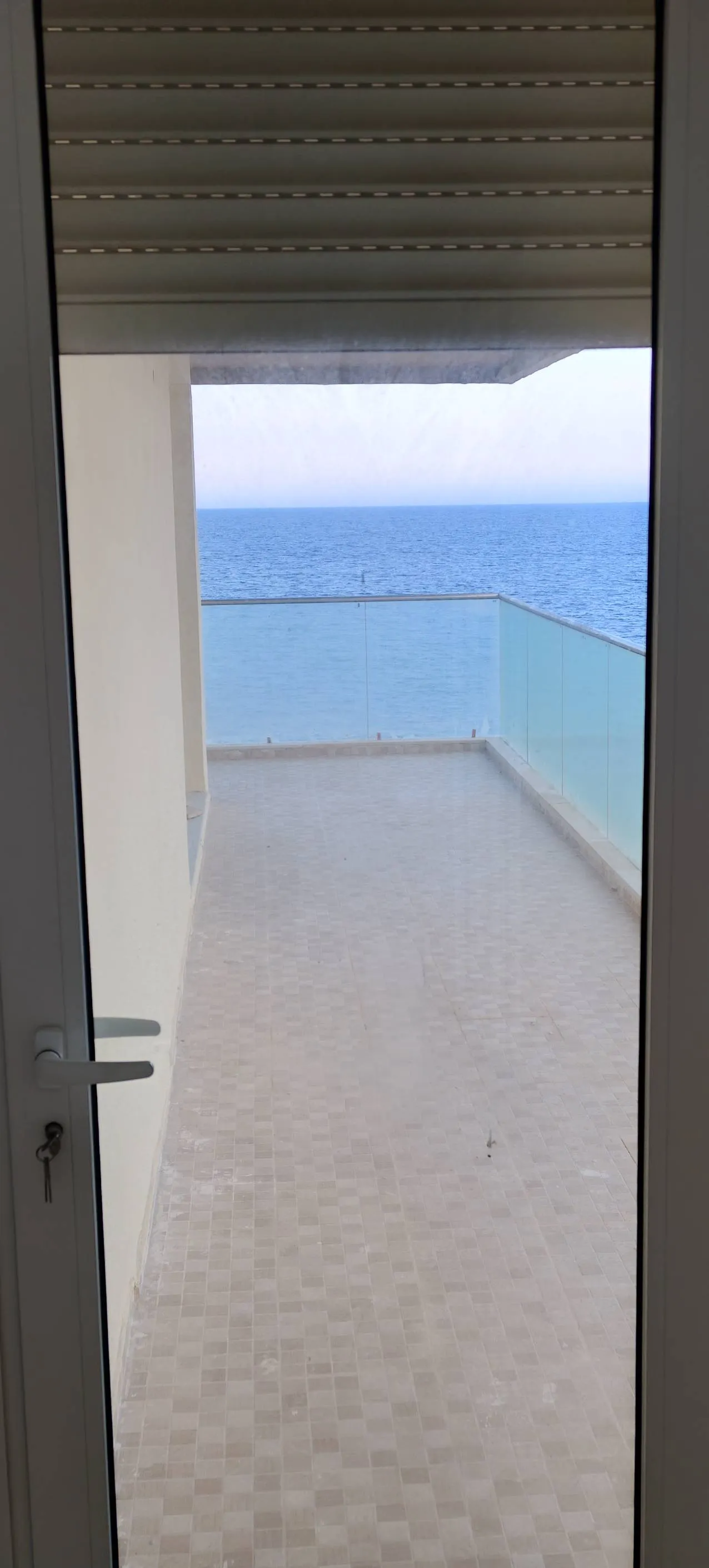Vente d’appartement face à la mer – Chott Mariem