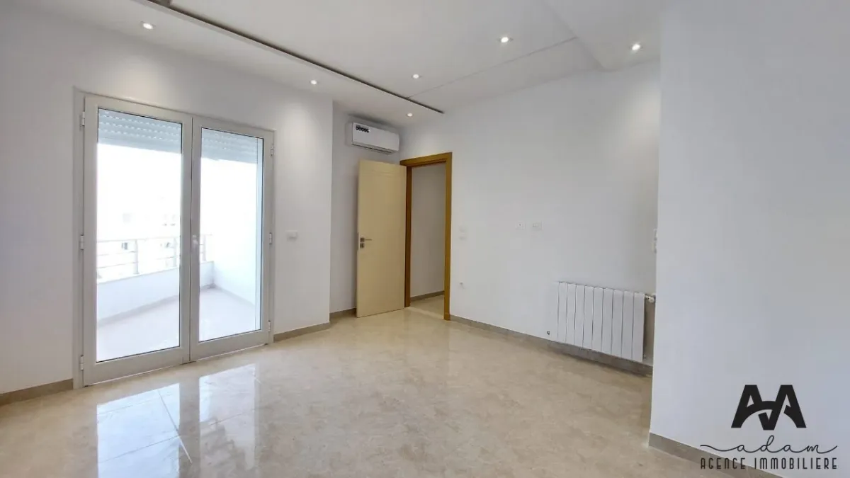 Etage de villa S3 avec abri à AFH1