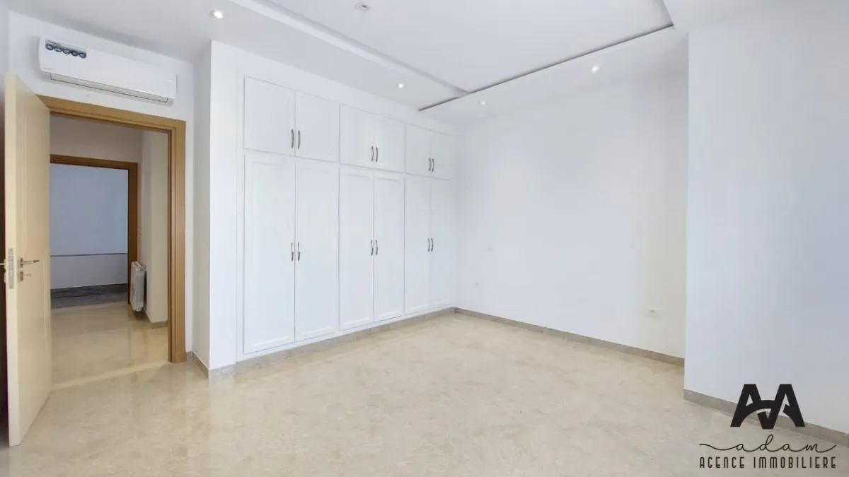 Etage de villa S3 avec abri à AFH1