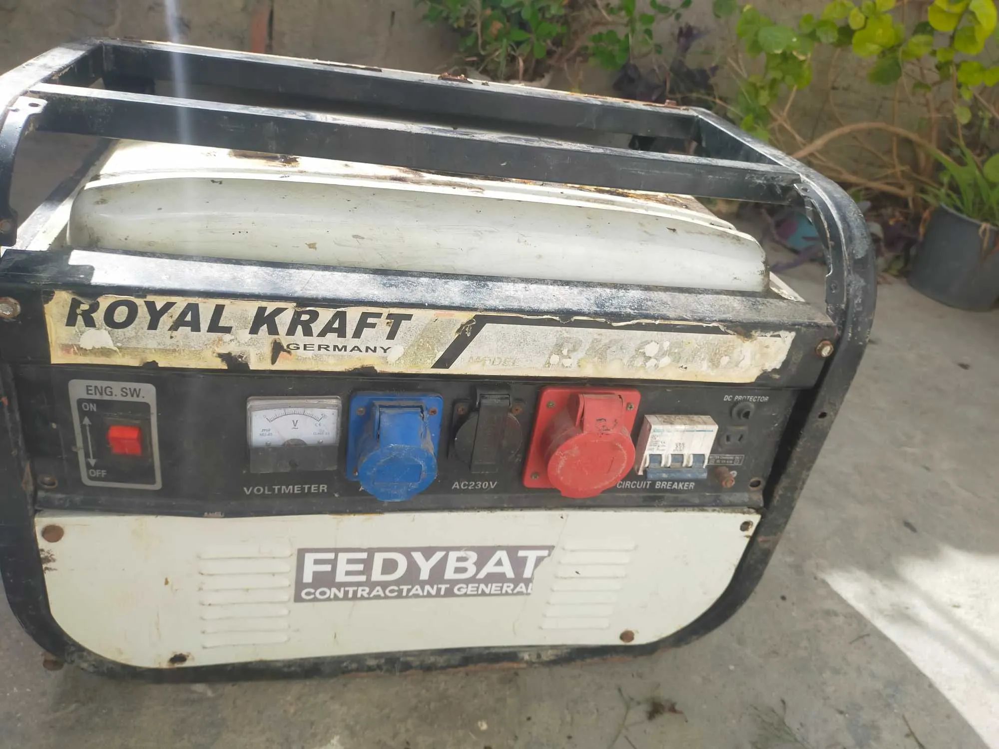 Groupe electrogen 450v max