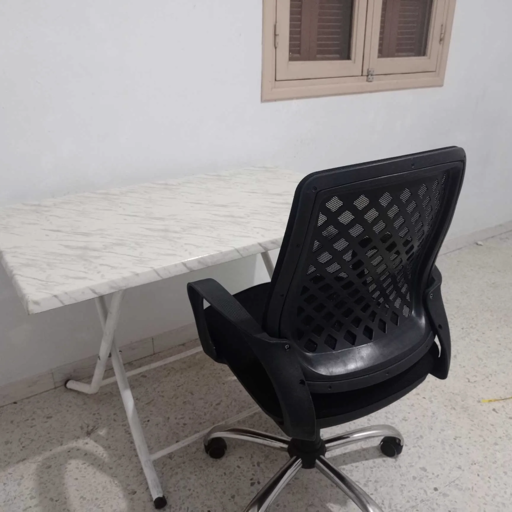 Bureau table chaise bureautique roulante