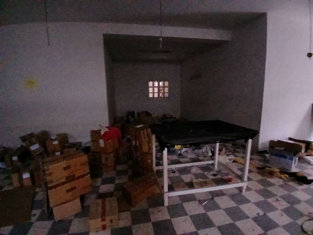 عقار للإيجار - محل تجاري / مستودع - أكودة