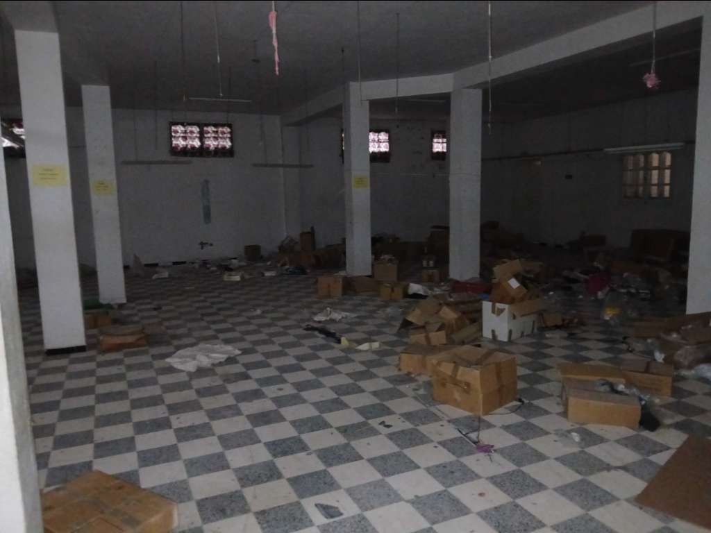 عقار للإيجار - محل تجاري / مستودع - أكودة