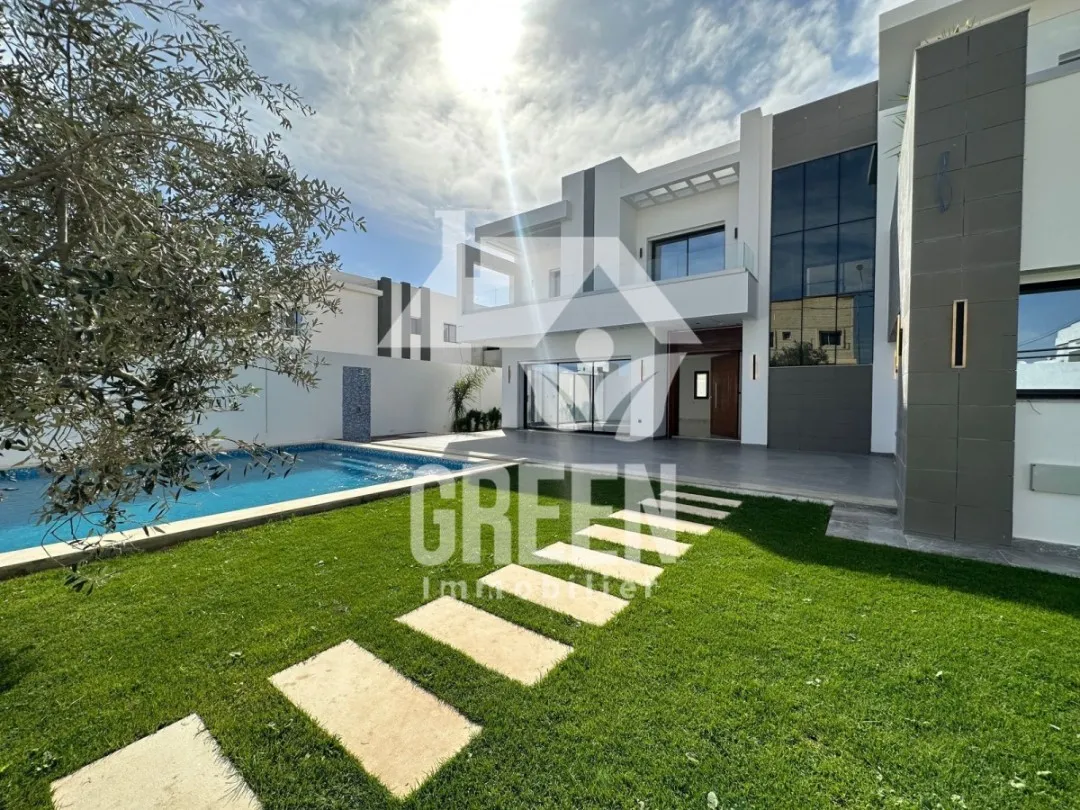 villa " VERSACE "