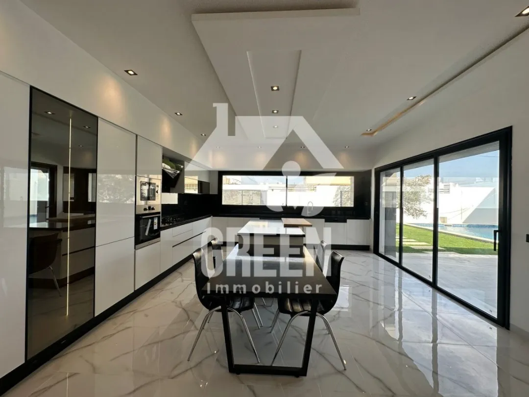 villa " VERSACE "