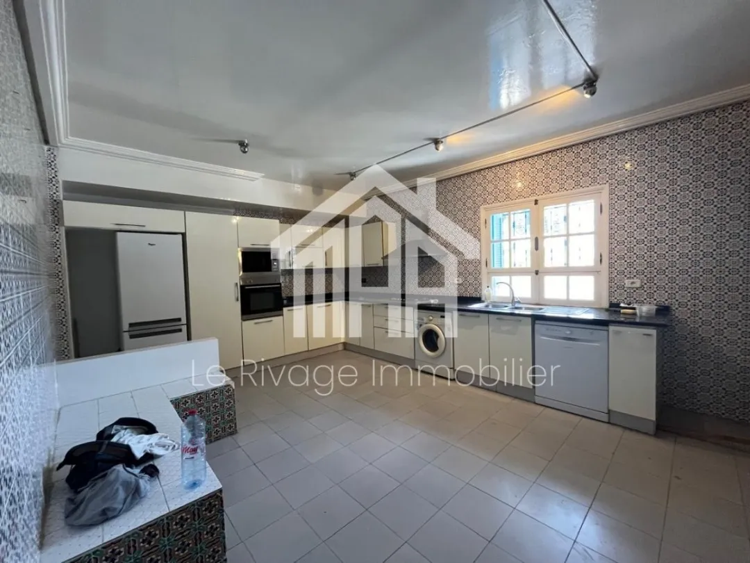 une villa S6 avec jardin