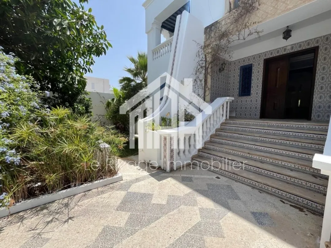 une villa S6 avec jardin