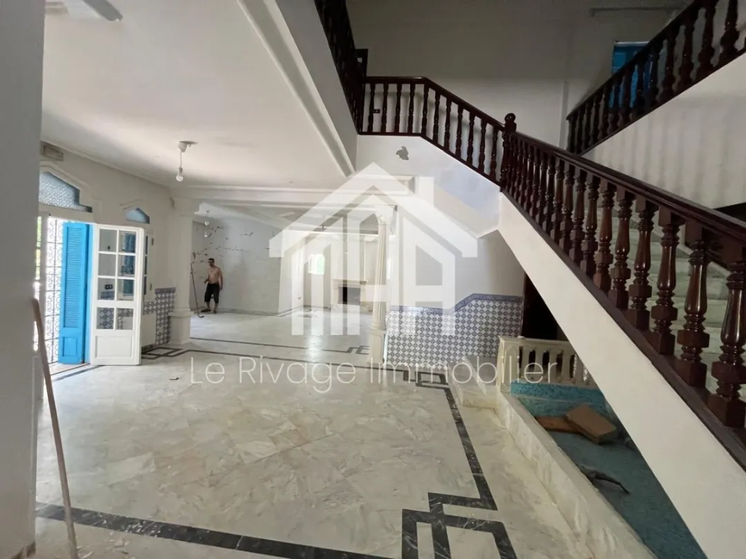 une villa S6 avec jardin