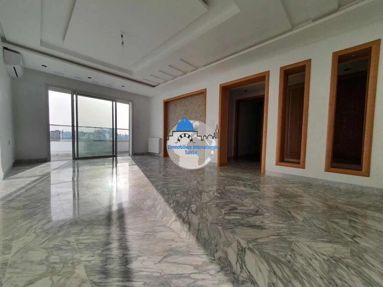 À 𝗩𝗲𝗻𝗱𝗿𝗲 | 𝗦𝘂𝗽𝗲𝗿𝗯𝗲 𝗔𝗽𝗽𝗮𝗿𝘁𝗲𝗺𝗲𝗻𝘁 𝗦+𝟮 𝗛𝗮𝘂𝘁 𝗦𝘁𝗮𝗻𝗱𝗶𝗻𝗴 à 𝗞𝗵𝘇𝗲𝗺𝗮