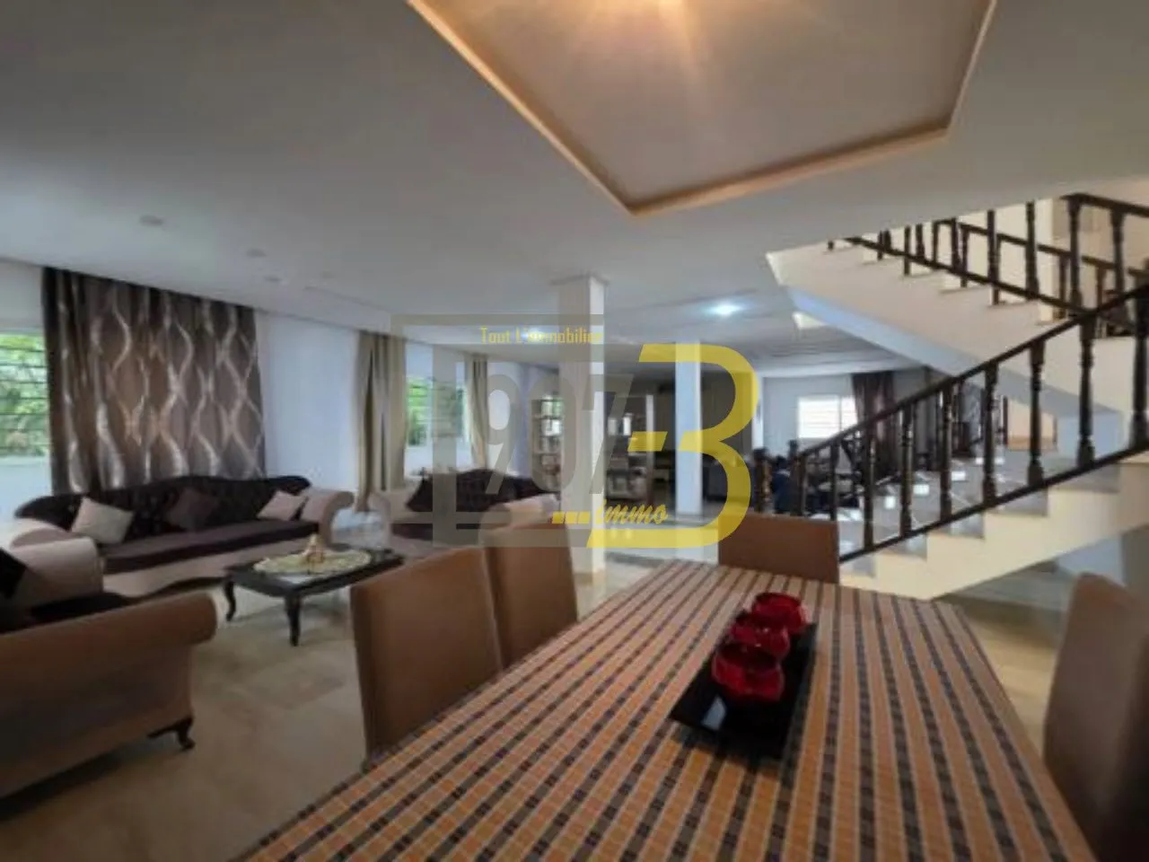 A vendre Villa S+5 sur deux niveaux situé à cité El Fouez