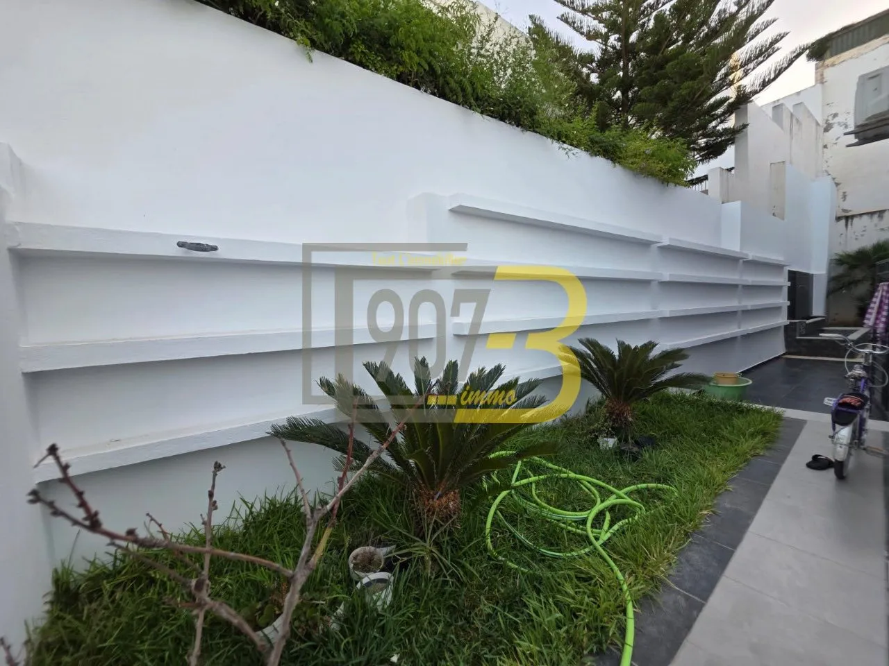 A vendre Villa S+5 sur deux niveaux situé à cité El Fouez