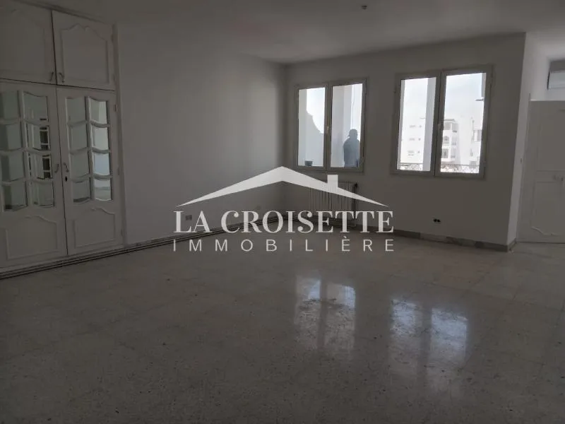 Appartement S+3 à la Marsa ZAL1545