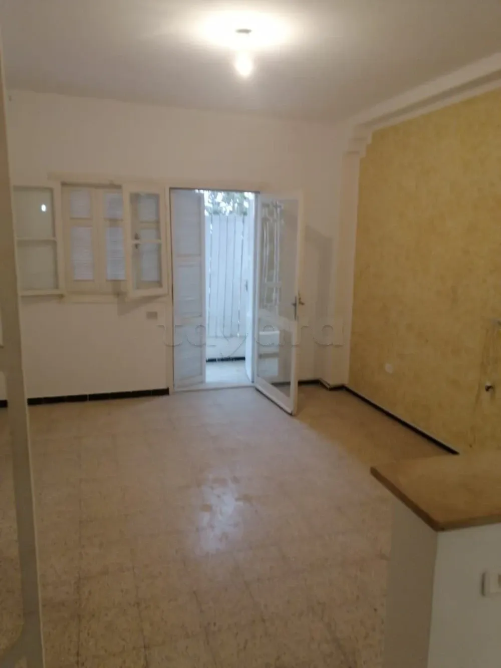 A louer appartement 1er étage à cité El Hadika 2