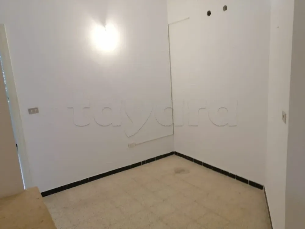 A louer appartement 1er étage à cité El Hadika 2