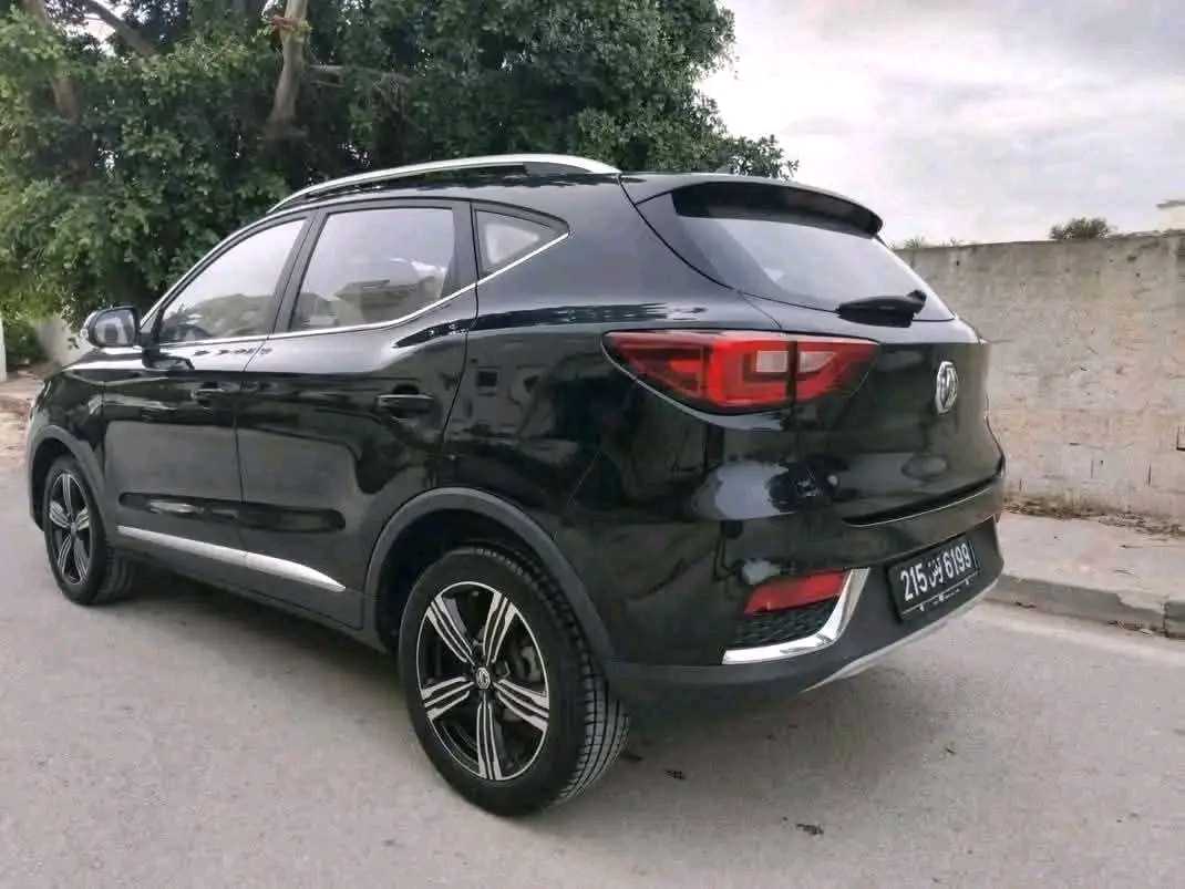 A VENDRE OU ÉCHANGE MG ZS BOÎTE AUTOMATIQUE PREMIÈRE MAIN TRÈS PROPRE