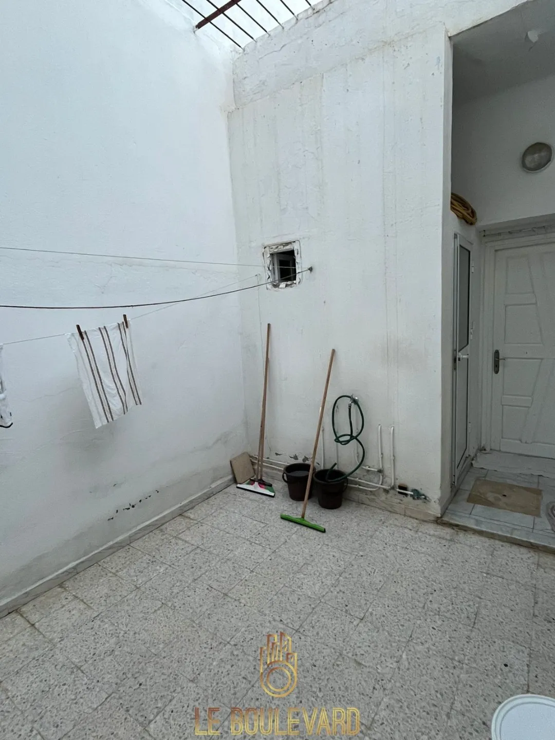 A vendre maison S+2 indépendante à Sidi Achour , Nabeul 
