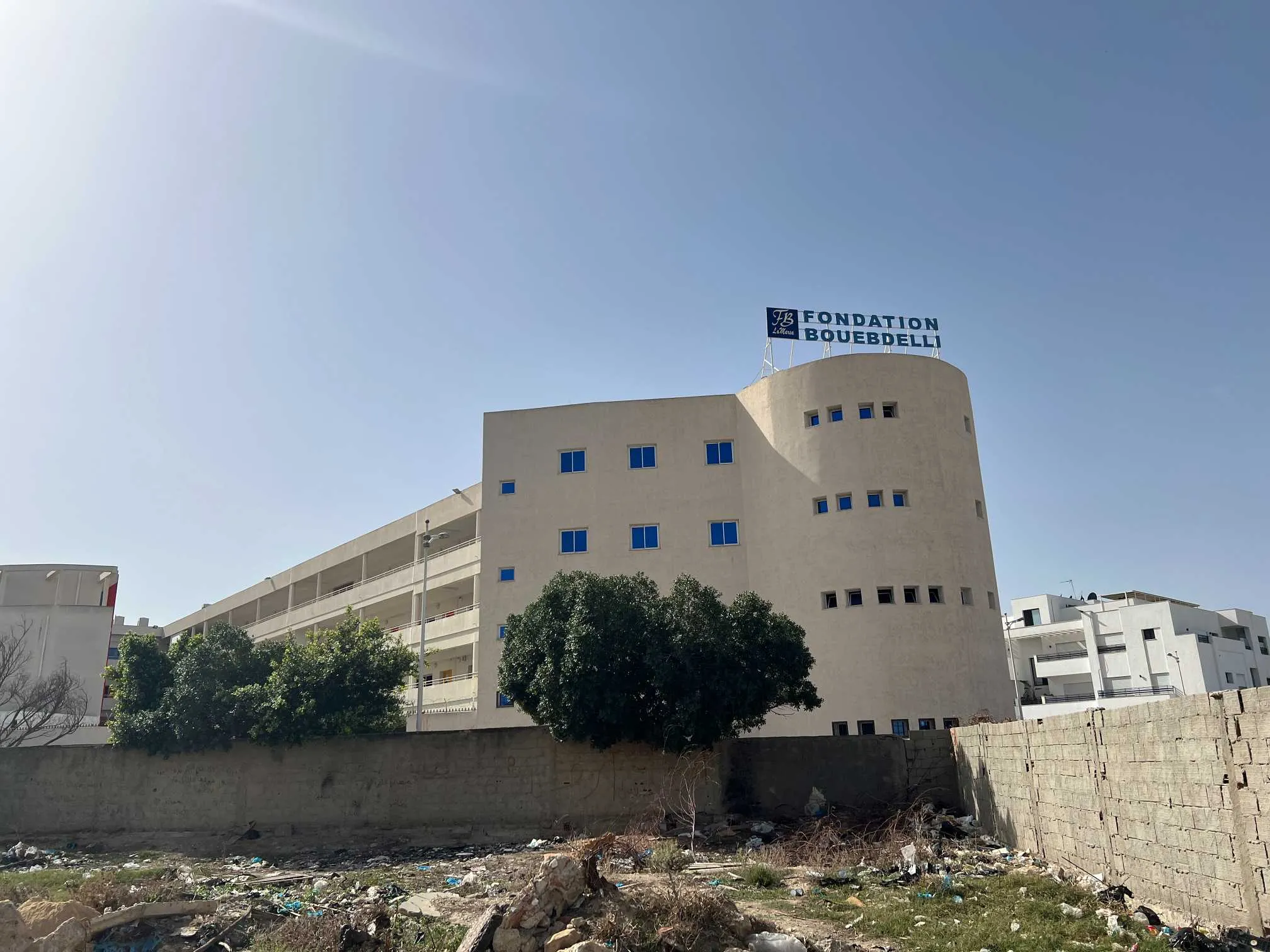 Terrain cote carrfour la marsa