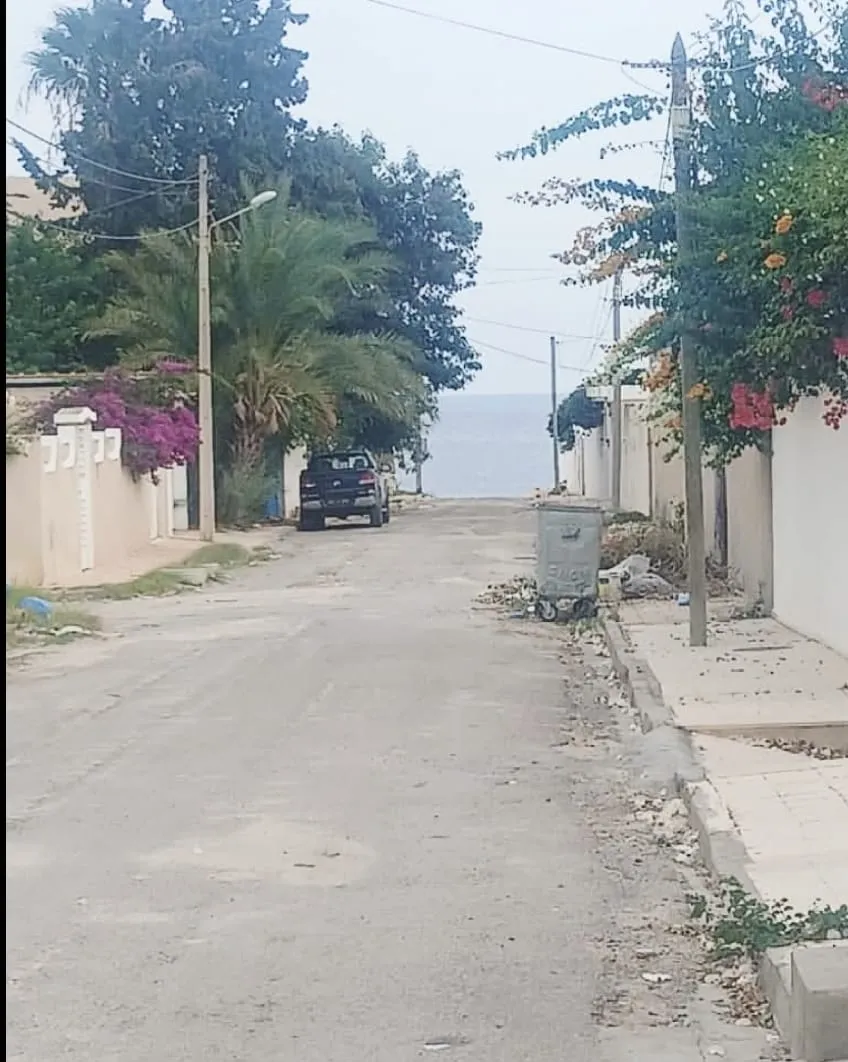 Villa et 4 appartement équipée