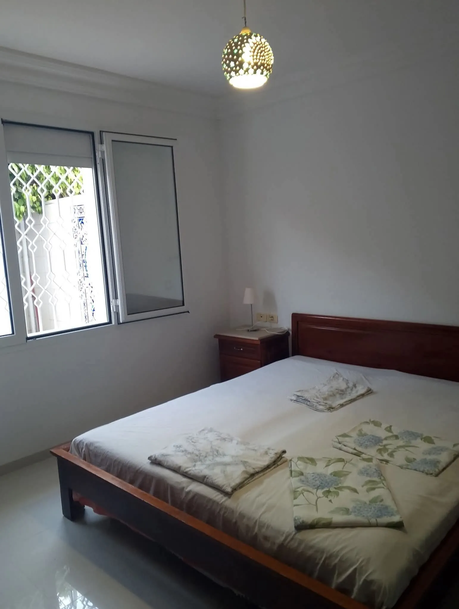 Villa et 4 appartement équipée