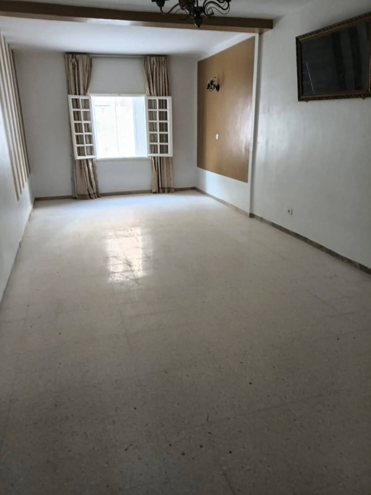  APPARTEMENT S+2 À CITÉ ENKHILET
