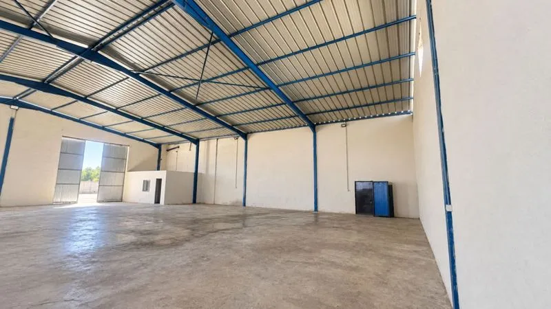 Dépôt neuf 1 000 m² à louer à Naâssen
