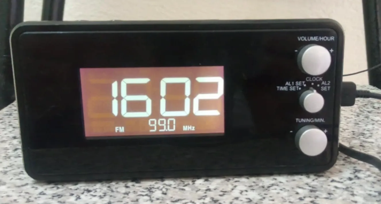 Radio réveil numérique terris 🇲🇩