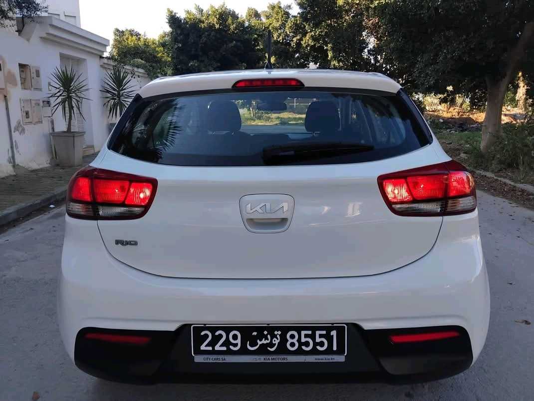KIA RIO GX PREMIÈRE MAIN EN TRÈS BON ÉTAT 