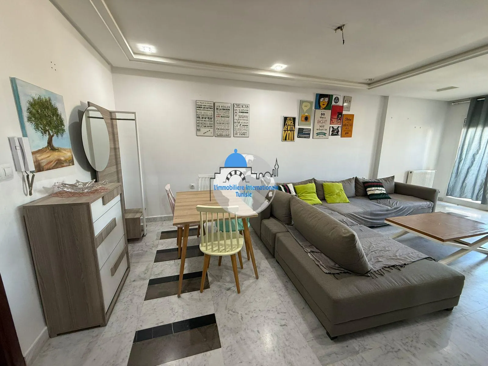 Appartement S+1 de luxe à louer à Khzema Est 