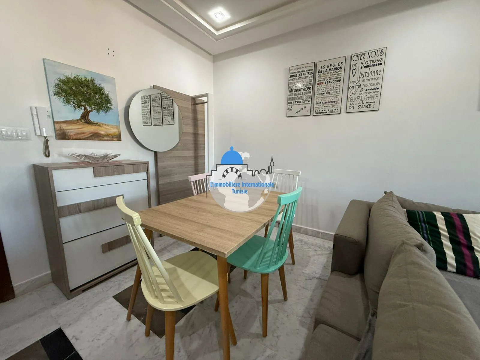 Appartement S+1 de luxe à louer à Khzema Est 