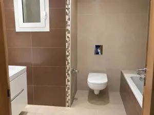 un appartement s+2 HS au 2éme étage(avec ascenseur) a louer a jardin d'el manzah 2 prés de monoprix