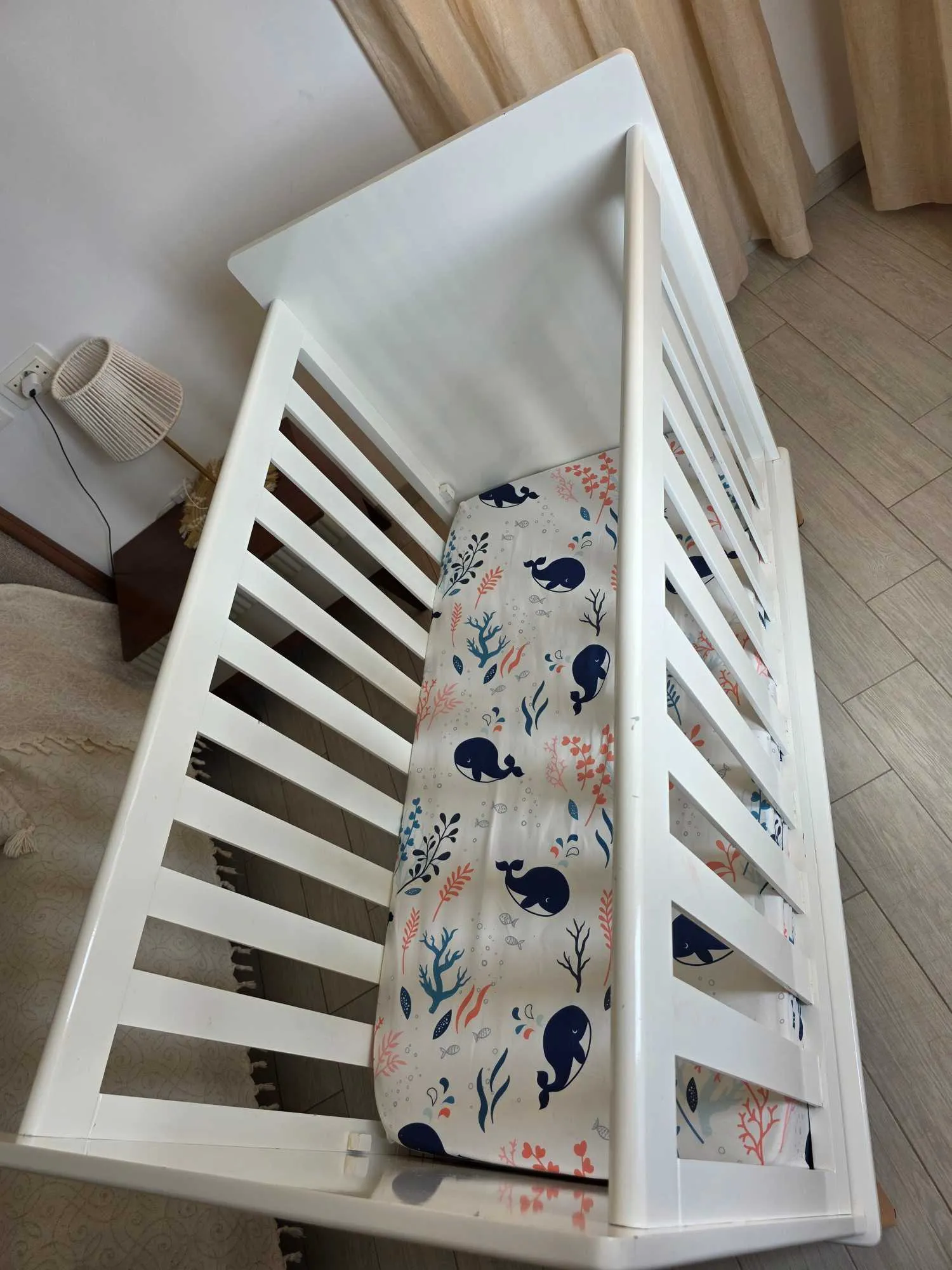 Lit bébé avec matelas 
