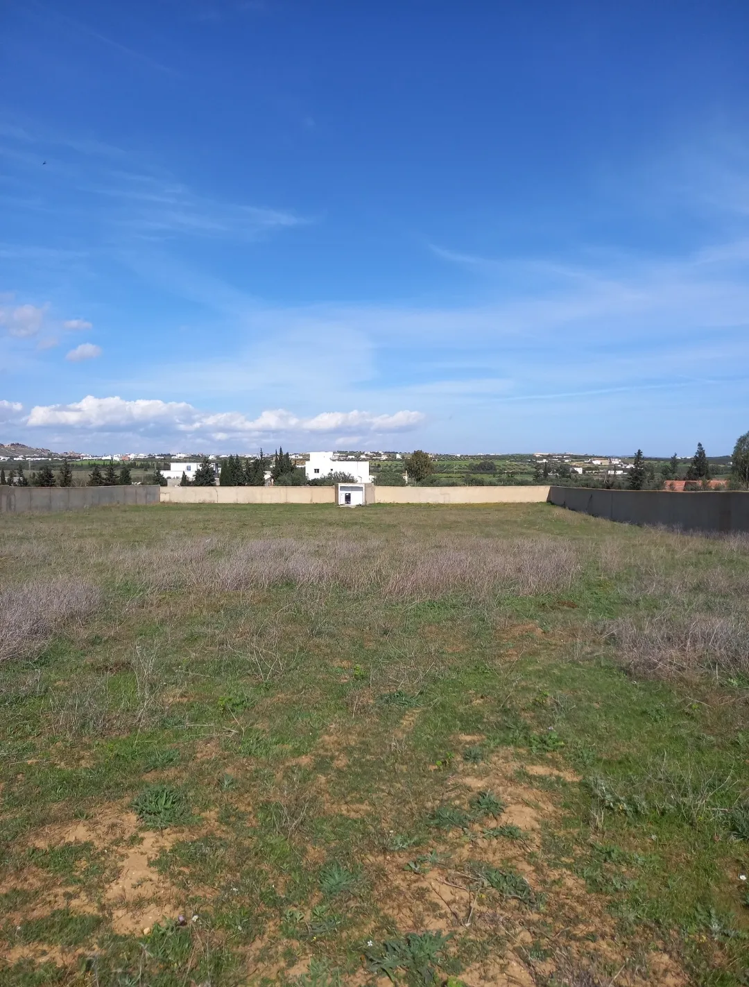 Forfait PRIX EXTRÊMEMENT NÉGOCIABLE TERRAIN entièrement clôturé à HAMMAMET 8200m²