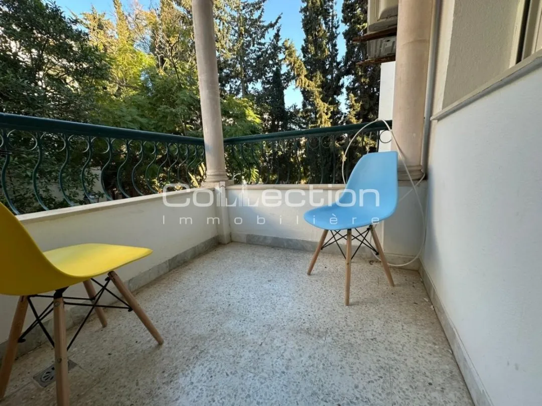 A Vendre un Appartement S+3 à Gammarth