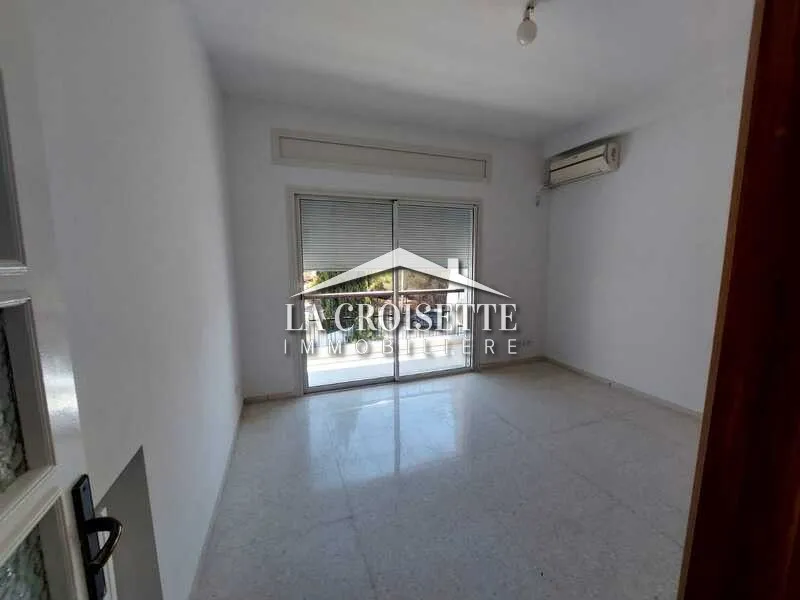 Villa S+5 à La Marsa MVL0217