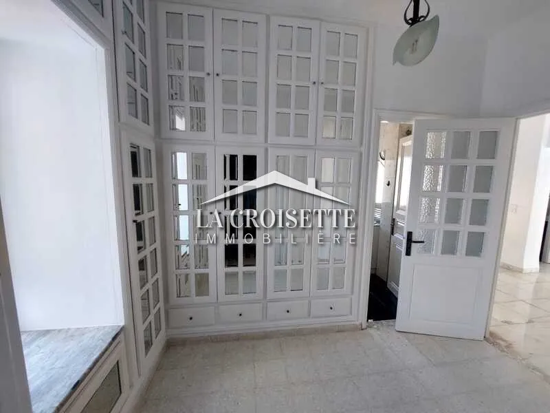 Villa S+5 à La Marsa MVL0217