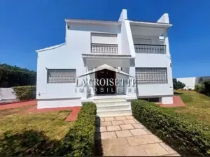 Villa S+5 à La Marsa MVL0217