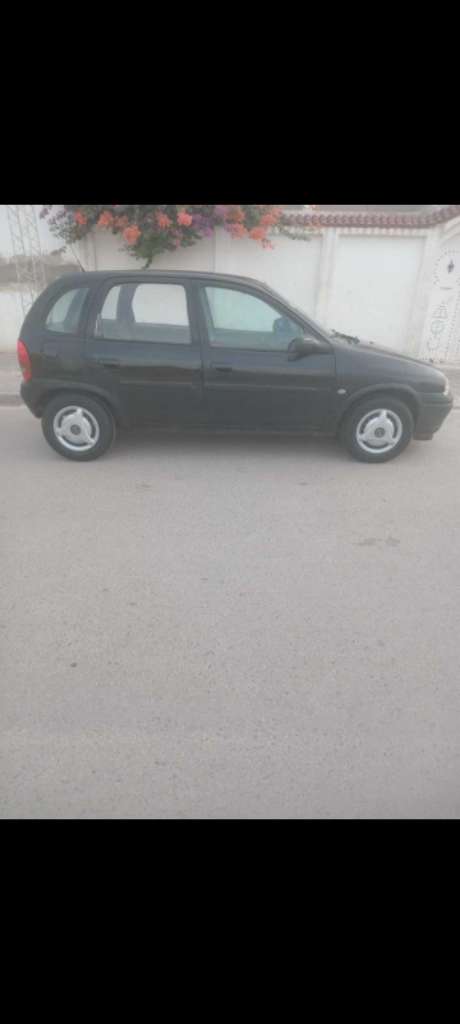 Opel corsa propre 4ch 4cyl 