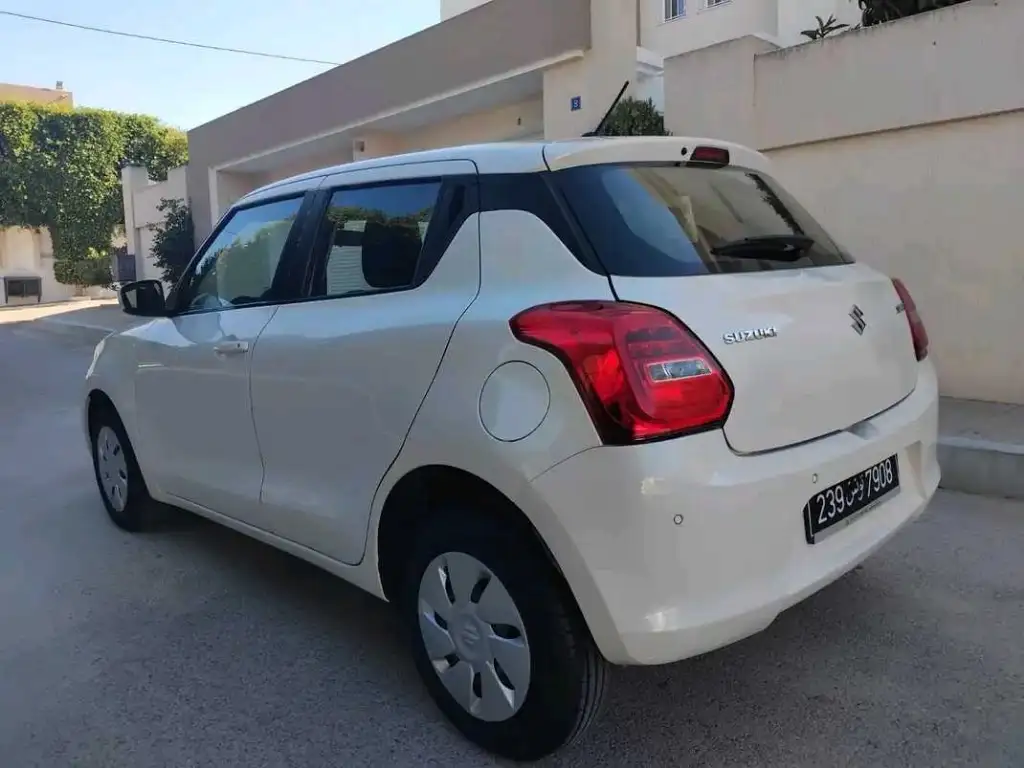 SUZUKI SWIFT BOÎTE AUTOMATIQUE PREMIÈRE MAIN